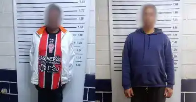 Las cámaras los vieron moverse raro en Las Heras: lo que encontraron cuando los pararon