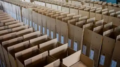 Elecciones en Bariloche: la zona oeste se queda sin autoridades de mesa y la Junta Electoral sale a buscarlas