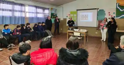 Educación financiera en las secundarias de Mendoza: bancos y billeteras virtuales entran al aula