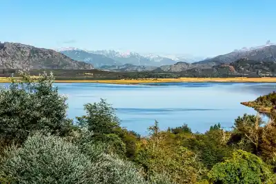 Crearon un perfil tres días antes del fallo y ya ofrecían un campo con lago privado en Chubut