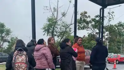 Diez familias sin sueldo en Pomán: "No nos vamos a ir hasta que alguien se haga cargo"