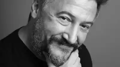 El comediante que la rompe en Urbana Play llega a Jujuy con un unipersonal que lo expone todo