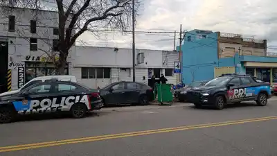 Lo demoraron a la madrugada, lo soltaron y a la noche lo mataron a balazos en zona sur