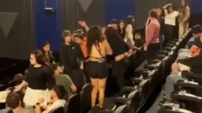 Una discusión por los asientos en un cine de Paraná terminó con dos detenidas y un operativo policial