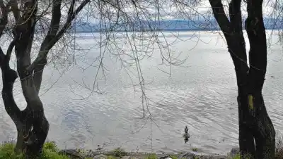 Apareció un cuerpo en la costa del Nahuel Huapi: la Justicia ya tomó una decisión clave