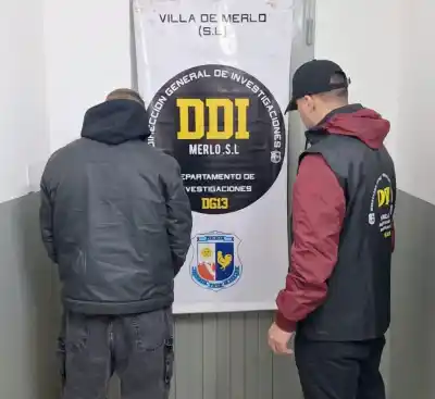 El forcejeo con un vecino no lo frenó: la mochila que llevaba lo delató