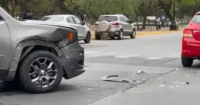Choque en 12 de Octubre y 20 de Febrero: el operativo que complica el tránsito en Salta