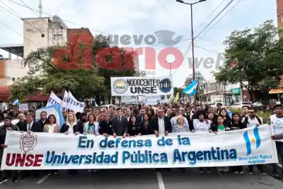 La UNSE marcha con una bandera que también es de cada santiagueño