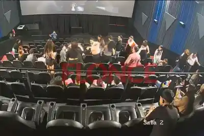 Pelea en el cine de Paraná: el video que muestra cómo arrojaron el gas pimienta