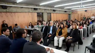El simulador que usan los médicos del futuro: casi 100 estudiantes se metieron en la innovación médica