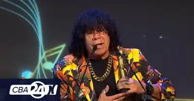 Abel Pintos se llevó el Oro en la primera entrega de los Martín Fierro de la Música: el gesto que emocionó a todos