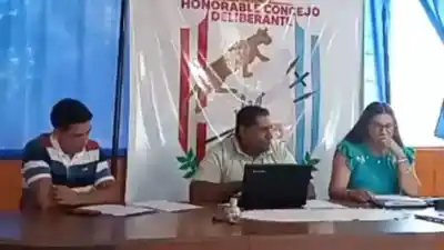Diez trabajadores del Concejo de Pomán no cobran desde noviembre y el municipio dice que no hay plata