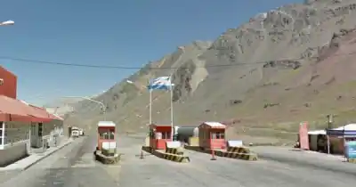 Los camioneros estallaron en la Ruta 7: el peaje subió, pero las obras no aparecen