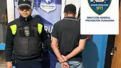 La Policía llegó a la casa de avenida América por un llamado al 911 y terminó aprehendiendo al dueño