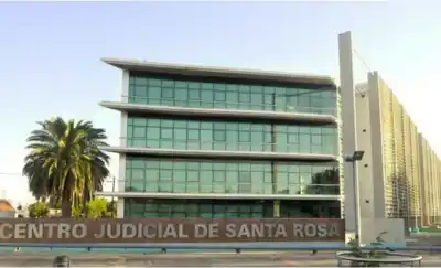 Cerró la puerta de la oficina, la tomó del cuello y ahora la Justicia tomó una decisión que él no esperaba