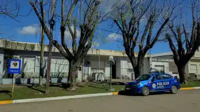 Bouquet: cuatro encapuchados entraron con un hacha a una casa y estuvieron una hora adentro