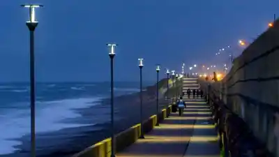 Caleta Olivia encendió la Costanera: 19 luces nuevas y una promesa que mira al puerto