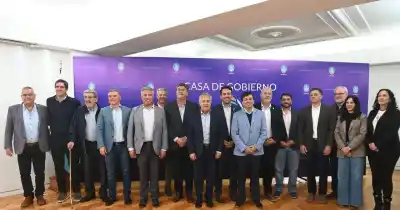 Mendoza capacita a 10.000 empleados en IA: el certificado que suma puntaje para ascender