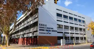 Reunieron plata para pagar abogados y llevaron el reclamo a la Justicia: la respuesta que recibieron los padres de los colegios de la UNSJ