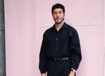A sus 31 años, el cantante reveló un hábito nocturno que dejó a todos boquiabiertos