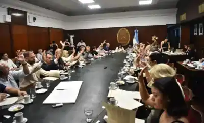 Una votación clave en la UNT dejó al descubierto la batalla interna que nadie esperaba