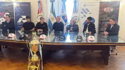 El Turismo Carretera vuelve a Rosario y ya tiene fecha: la noticia que dejó el intendente sobre el calendario
