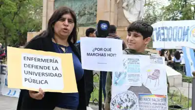 En Santiago, la marcha universitaria dejó una pregunta y respuestas que nadie esperaba