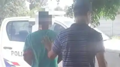 Intentó obligarla a volver a su casa y lo que hizo después dejó en shock a los vecinos