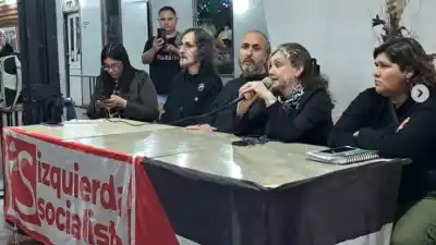 Sacó libros de su casa para dar clases y terminó imputado por terrorismo: piden anular todo
