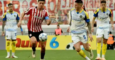 Central viaja a Tucumán sin dos titulares y Almirón ya define el reemplazo