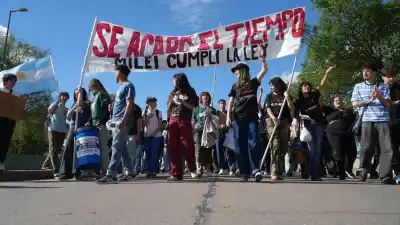 La UNRC marcha con estudiantes y nodocentes: el pedido que el Gobierno aún no responde