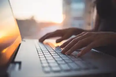 El empleo subió, pero hay un número que explica por qué la billetera no lo siente