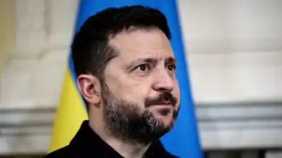 Zelenski redobla la apuesta: "Se acabaron las restricciones" y vuelven los ataques a las refinerías rusas