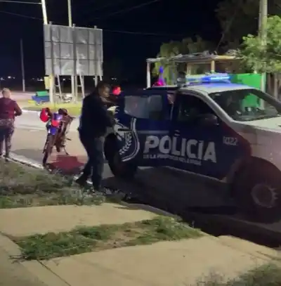 Un nene de 3 años corría solo por el monte y un vecino lo siguió a pie: lo que pasó después