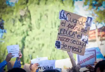La UTN y la UNLaR marchan al centro: el decano advirtió que la universidad está "en terapia intensiva"