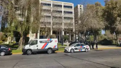 Llamado al 911 por un explosivo en el Centro Cívico: el dato que faltaba en plena Marcha Universitaria