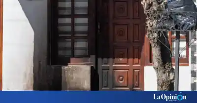 Incendiaron la puerta del acusado de abuso que quedó libre: qué dijo la policía sobre su custodia