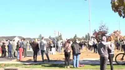 Un tirador entró a una escuela primaria en Oregon y dejó un saldo estremecedor