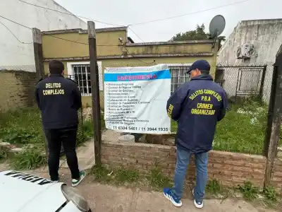 La Justicia desbarató una red de falsos médicos en Varela: lo que encontraron en las ambulancias
