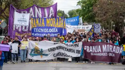 La UNCa marchó contra el Presupuesto 2027: el mensaje que leyó Arellano en Belgrano y Junín