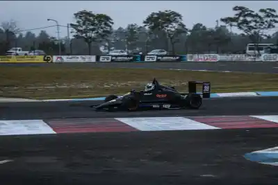 Con 16 años, un piloto entrerriano la rompe en el karting y ya sueña con la Fórmula 3: "A todo o nada"
