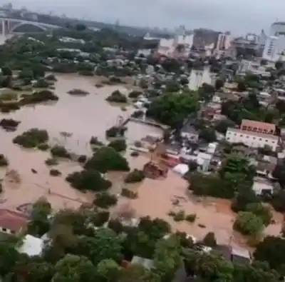 El río Paraná no da tregua: 1.200 familias ya dejaron sus casas en la Triple Frontera
