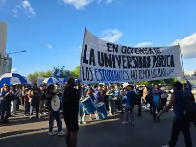 La UNCo aprieta a los legisladores de Neuquén y Río Negro por el presupuesto y va a la Quinta Marcha Federal