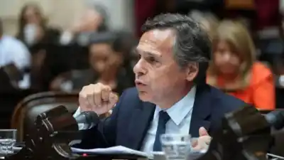 Faltaron 136 diputados y Giuliano apuntó contra Pullaro: "Las ausencias también son decisiones políticas"