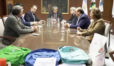 Una institución financiera tomó una decisión inesperada tras el pedido de un organismo clave: ¿qué entregarán a casi 1000 personas?