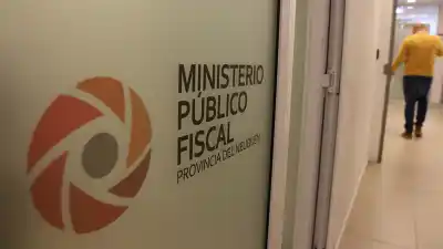 Denuncian a un alumno de la EPET 7 por agresión sexual y extorsión: el lunes vuelve a clases y la familia de una víctima pide respuestas