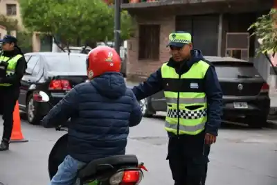Operativo sorpresa en Lavalle y Ceferino: las motos que no volvieron a casa