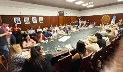 Una decisión clave en la UNT dejó al descubierto una tensión interna que pocos esperaban