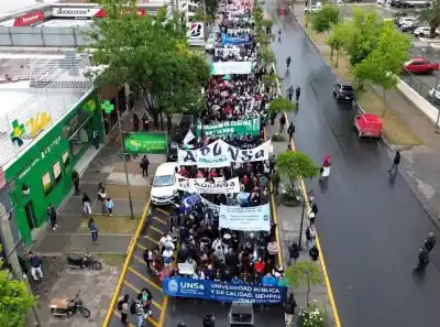 La UNSa marchó en Salta: el mensaje que dejó la vicerrectora al cierre