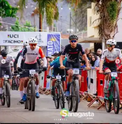 Dos fueguinos pedalearon 75 km en La Rioja y se metieron entre los mejores del Argentino de XCM
